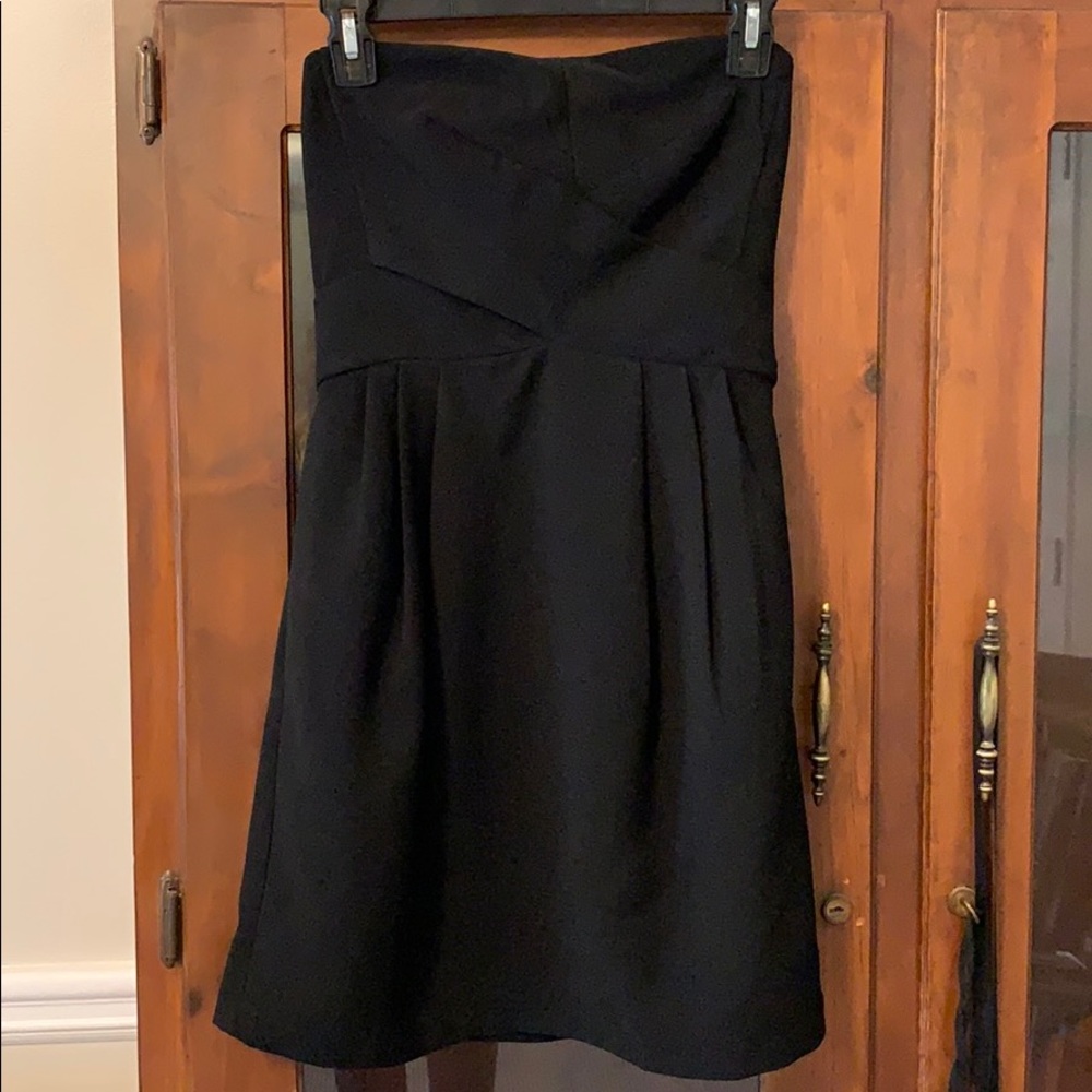 Linen & Dot LBD